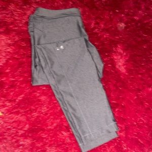 Grey Under Armour leggings full length
